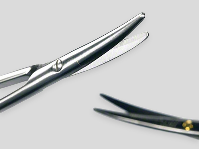 Nahaufnahme eines AESCULAP®‑Nadelhalters